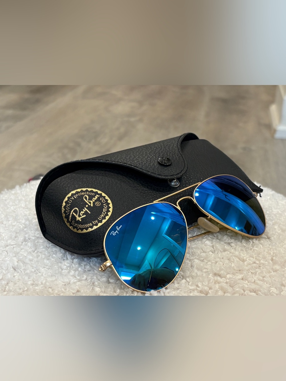 Ray-Ban Aviator Sunglasses with Gold Frame and Blue Mirror Lenses